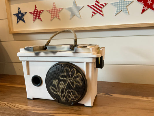 "Whiteout" Field-box bluetooth speaker
